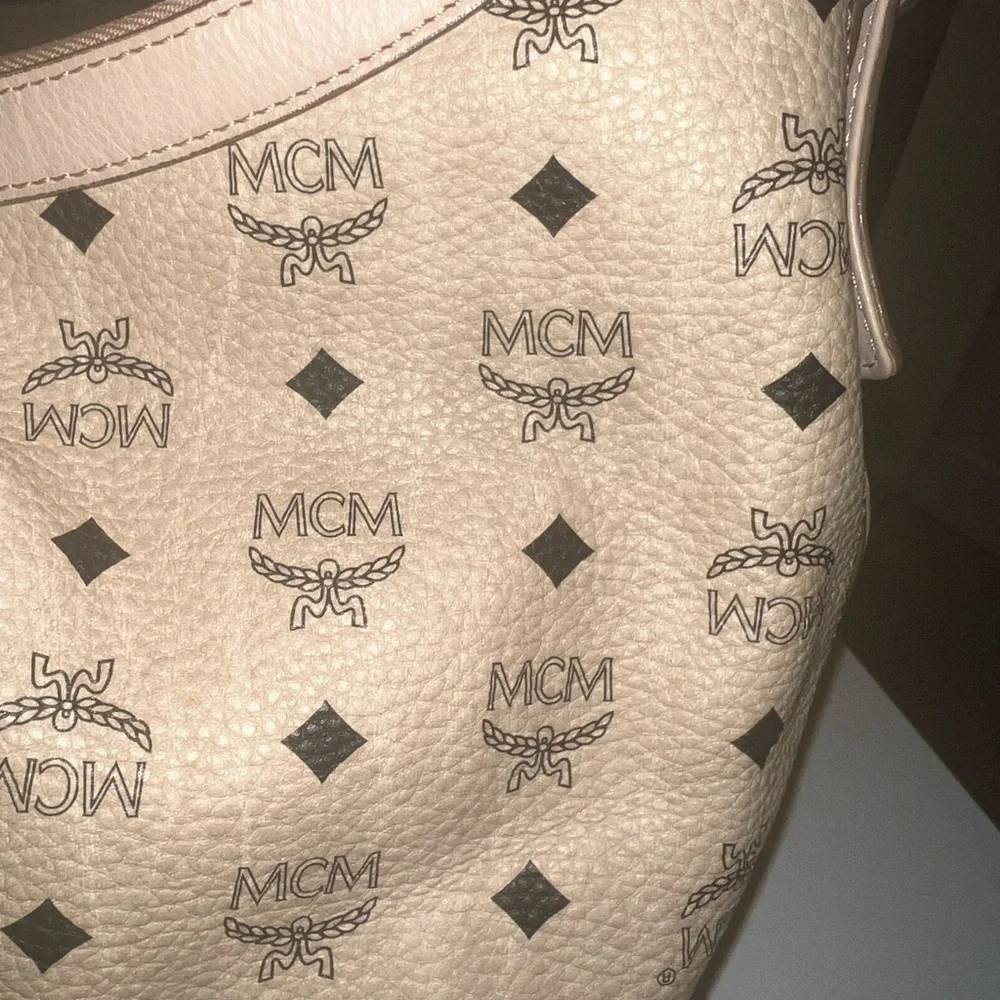 1813 MCM Tan Shoulder Bag